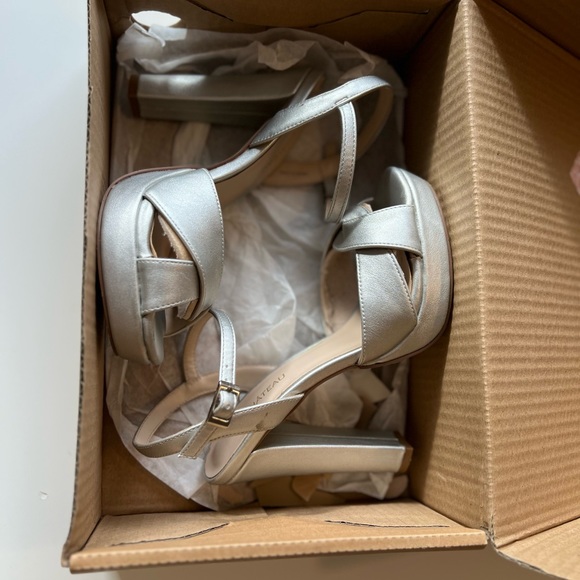 Criss Cross Silver Leather Platform Sandal - Picture 10 of 11